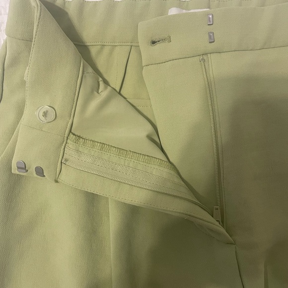 Pale green Abercrombie “Tailored Relaxed Straight Pant” NWT - Picture 5 of 8